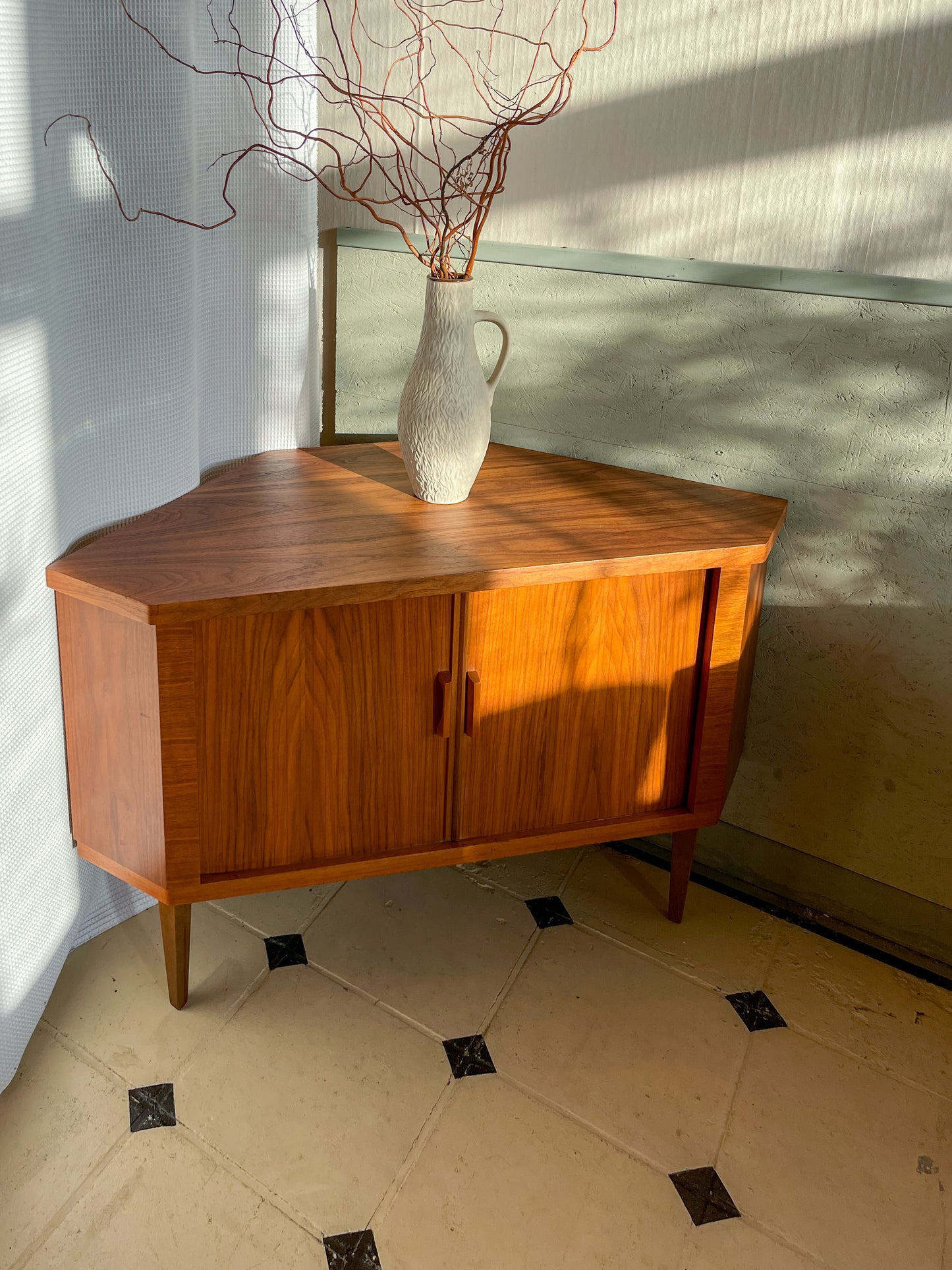 50er Barschrank Eckkommode Nussbaum MidCentury