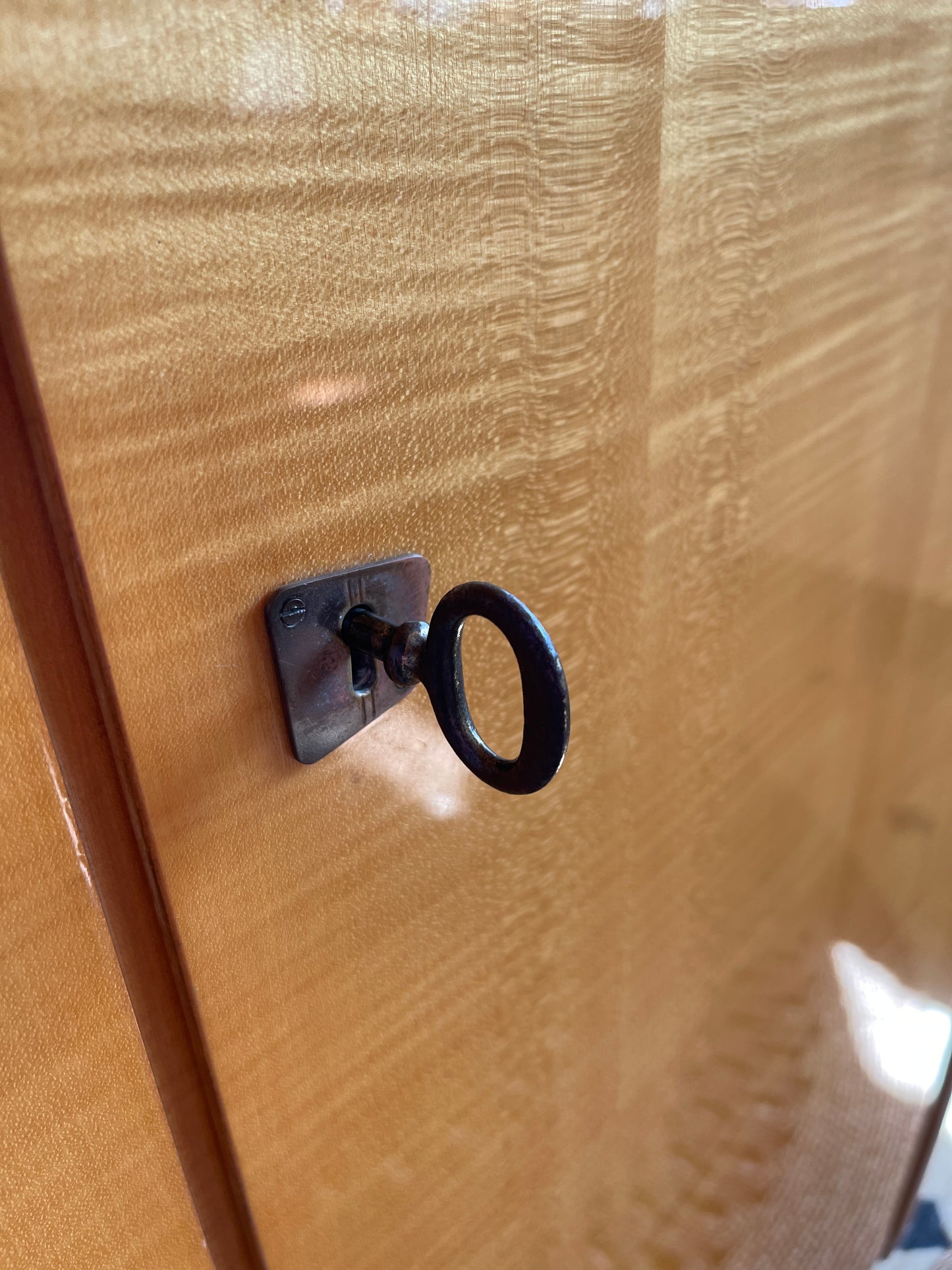 Kleiderschrank 40er 5-türig Rarität hell Echtholzfurnier