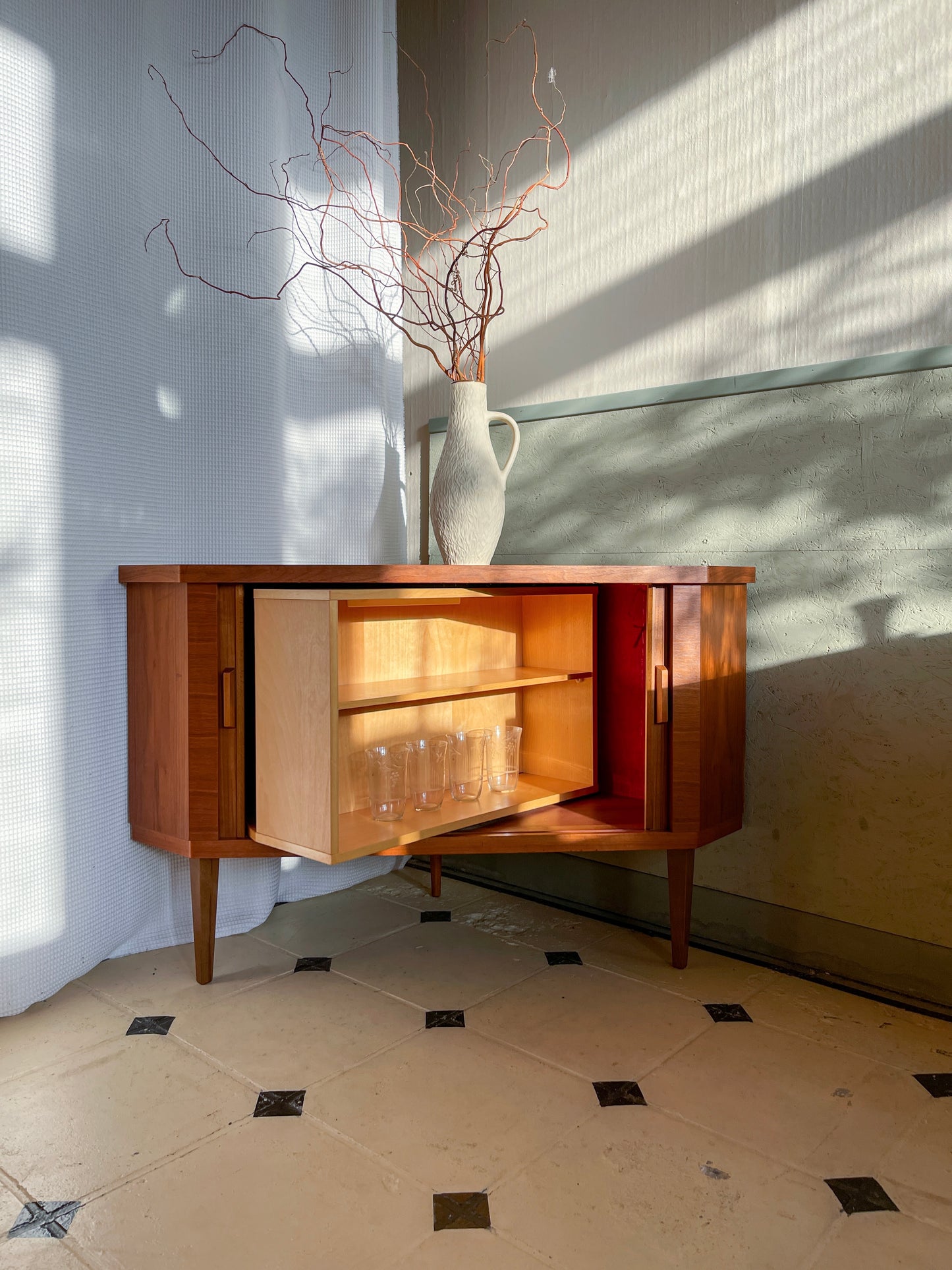 50er Barschrank Eckkommode Nussbaum MidCentury