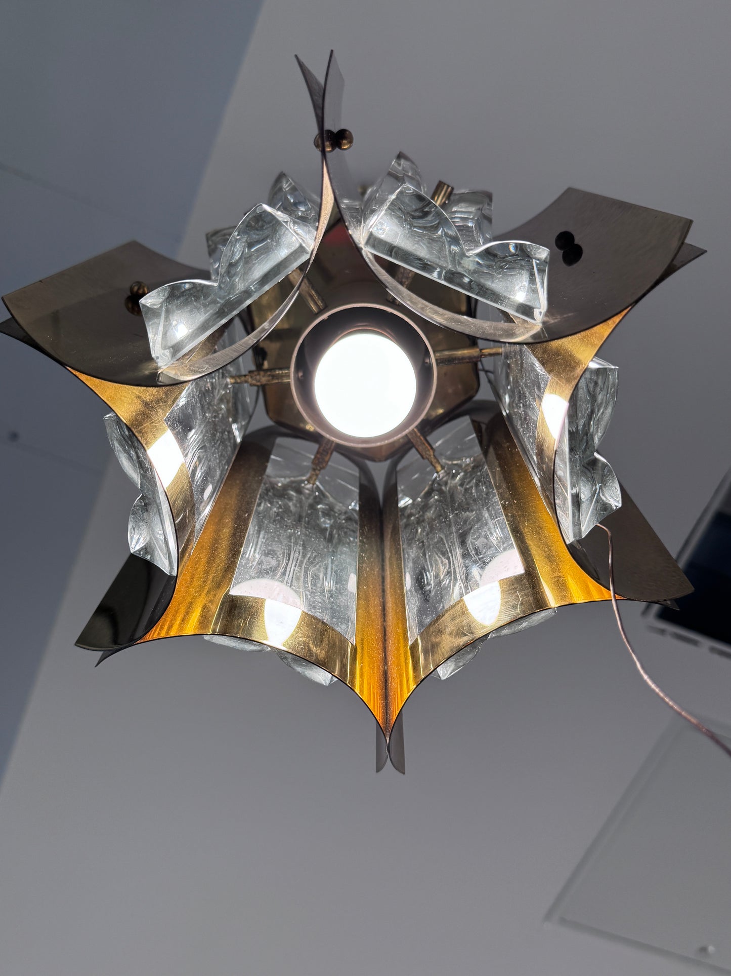 Vintage Pendelleuchte aus Messing und Glas, 1960er Jahre