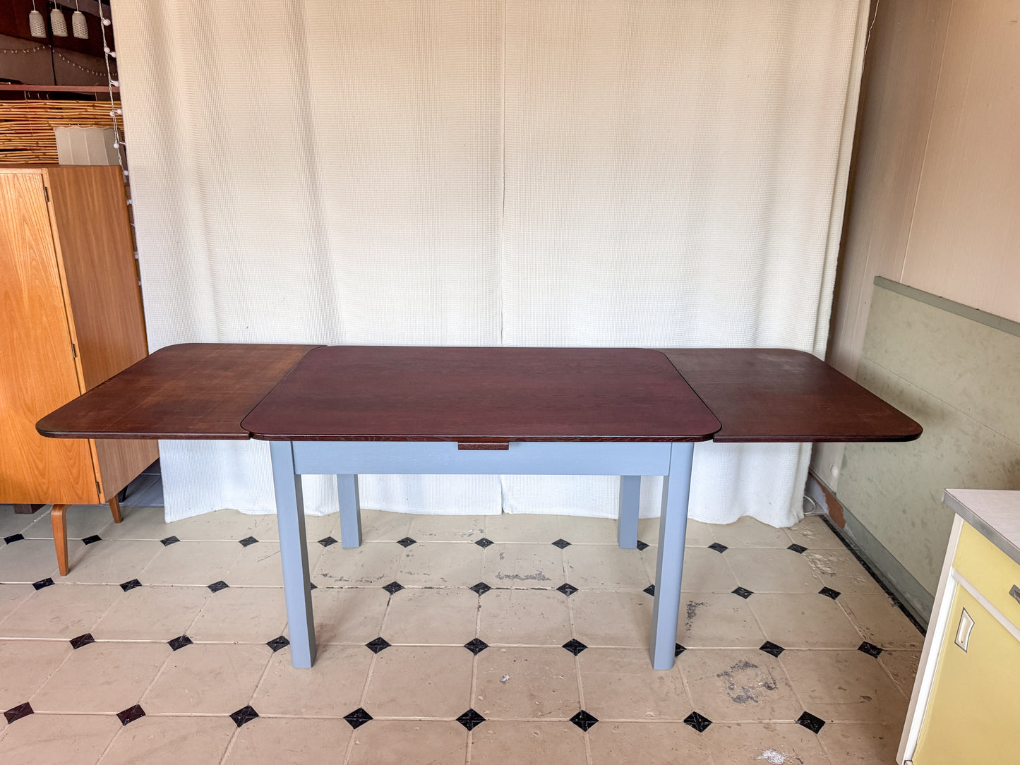 Großer Esstisch „Ostsee“ ausziehbar blau braun Holz massiv 240 cm
