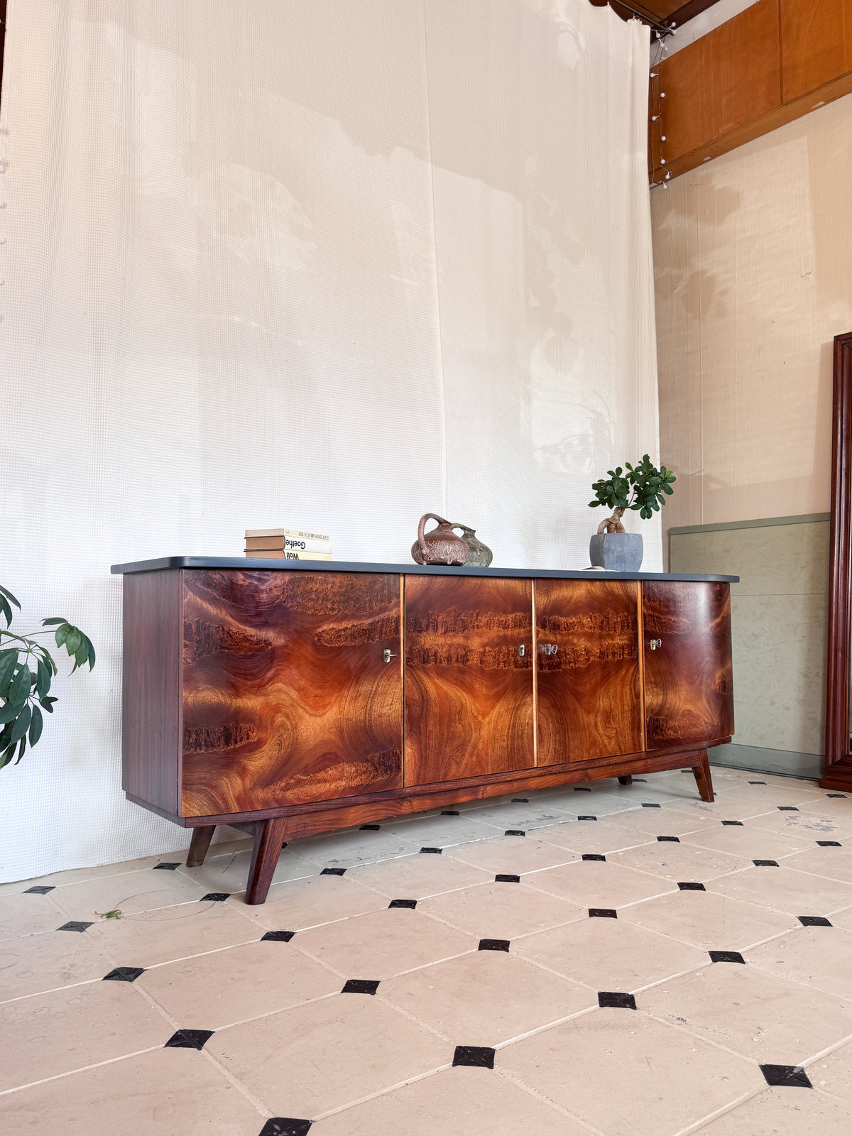 Sideboard TV Board Nussbaum Vollholz 60er Lowboard
