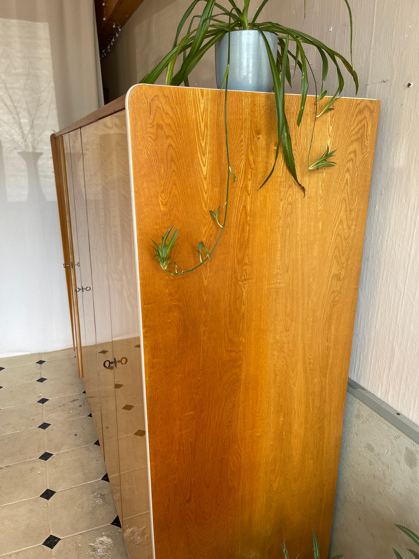 Kleiderschrank 40er 5-türig Rarität hell Echtholzfurnier