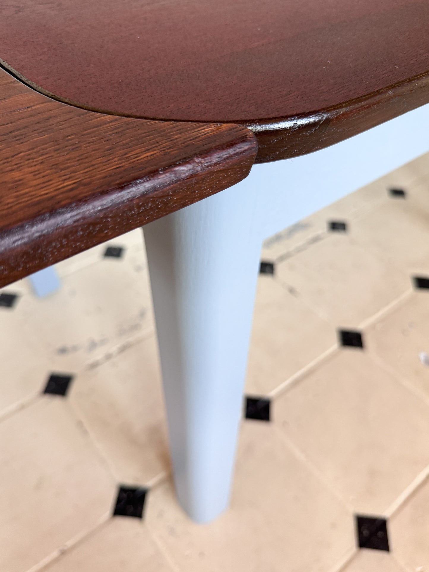 Großer Esstisch „Ostsee“ ausziehbar blau braun Holz massiv 240 cm