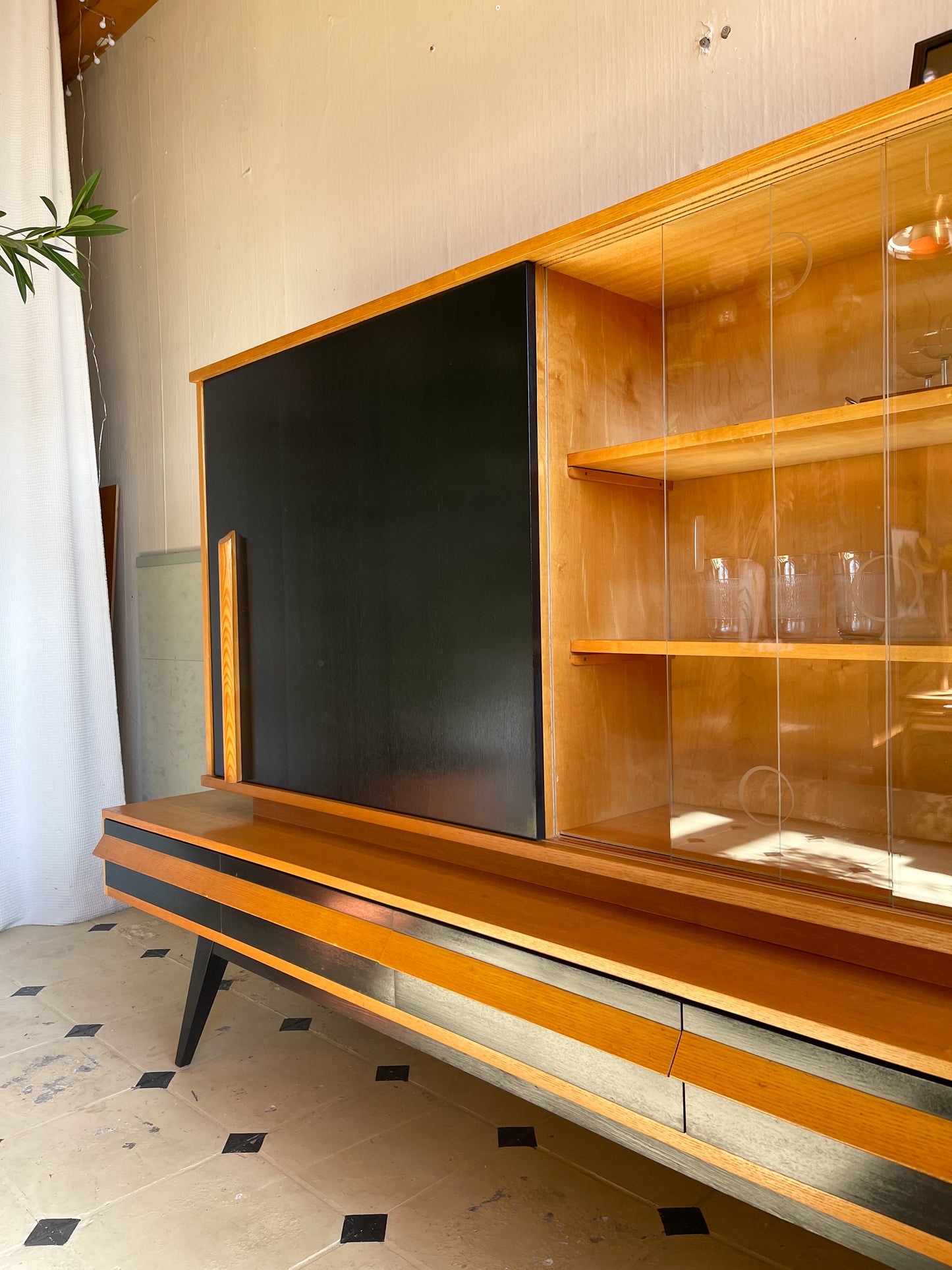 Mid Century Sideboard Vitrine, ca. 1960 – 235 cm