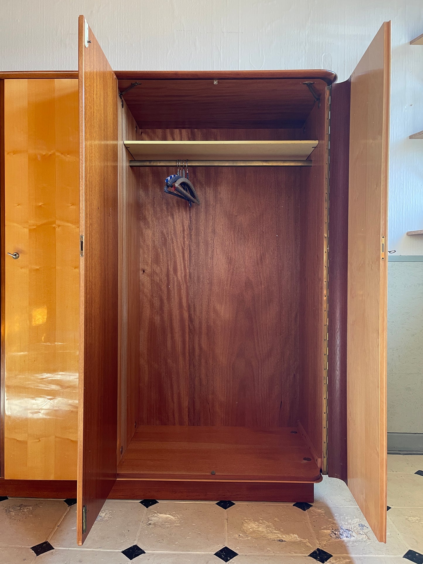 Kleiderschrank 60er 5-türig Rarität Mahagoni Birke 225 cm