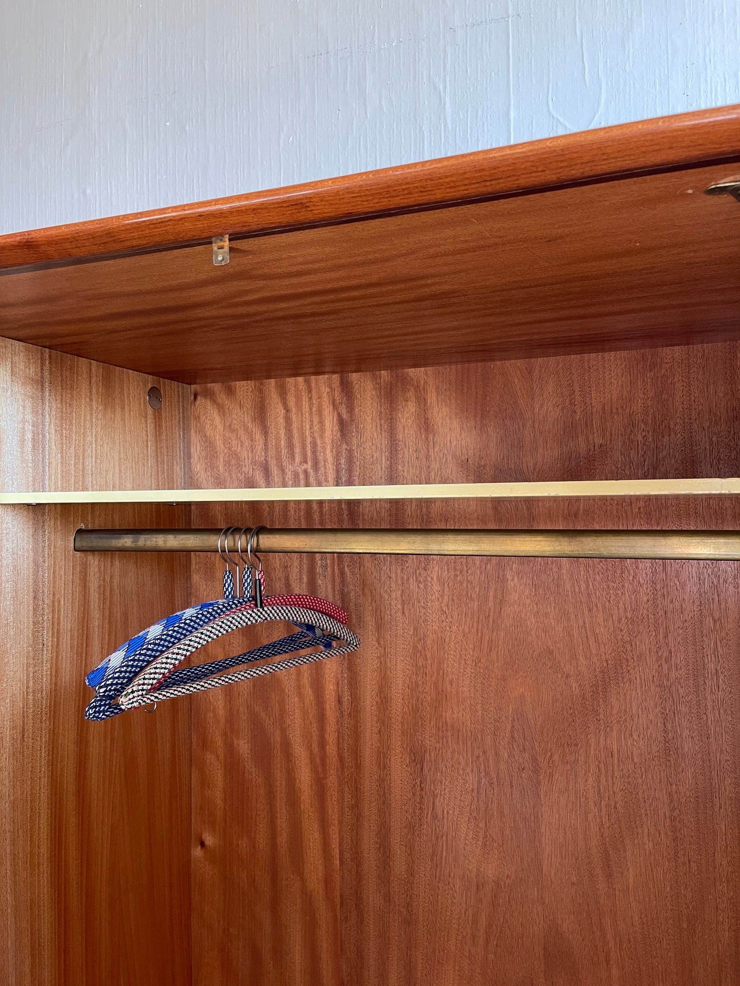 Kleiderschrank 60er 5-türig Rarität Mahagoni Birke 225 cm