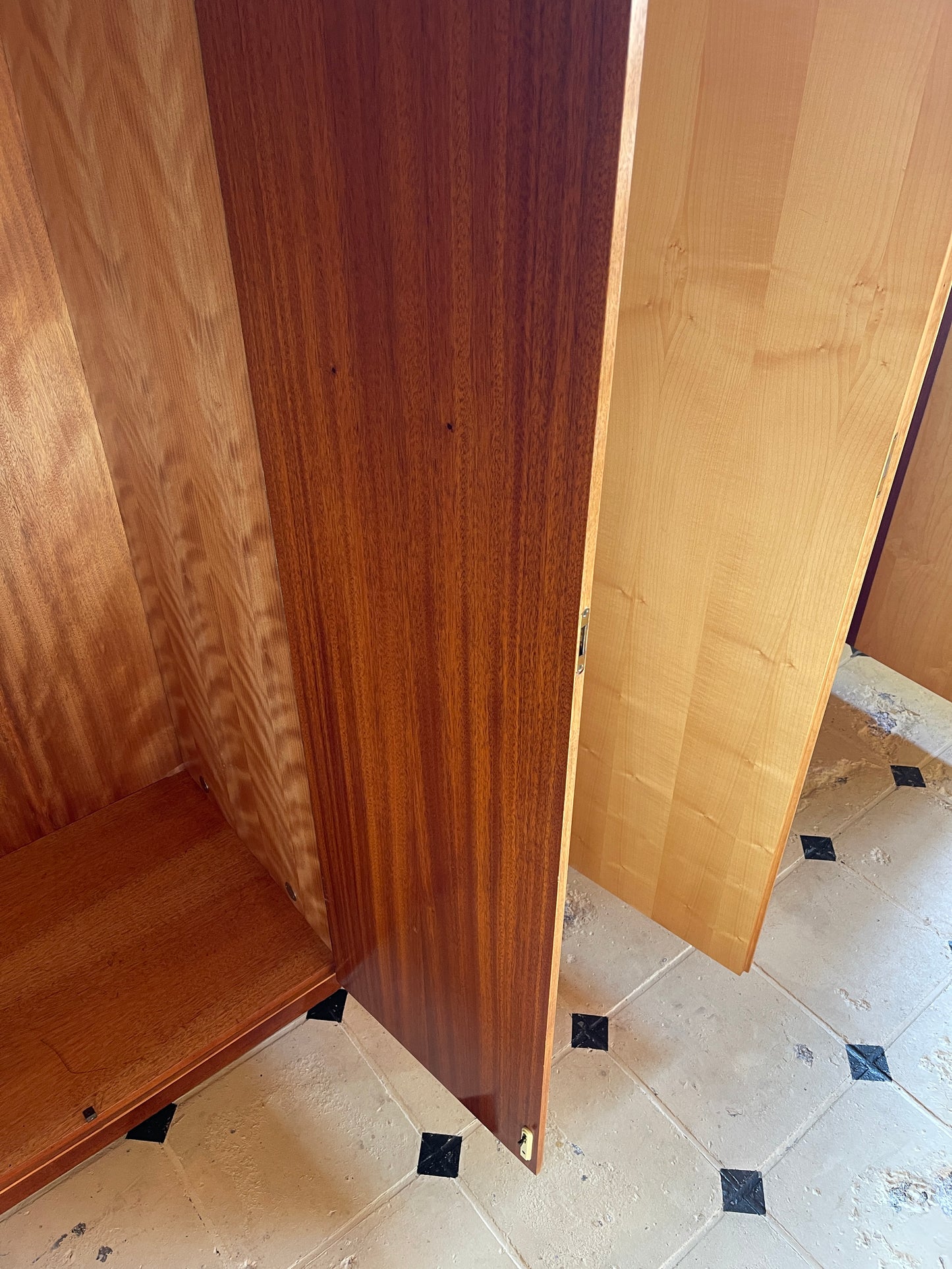 Kleiderschrank 60er 5-türig Rarität Mahagoni Birke 225 cm