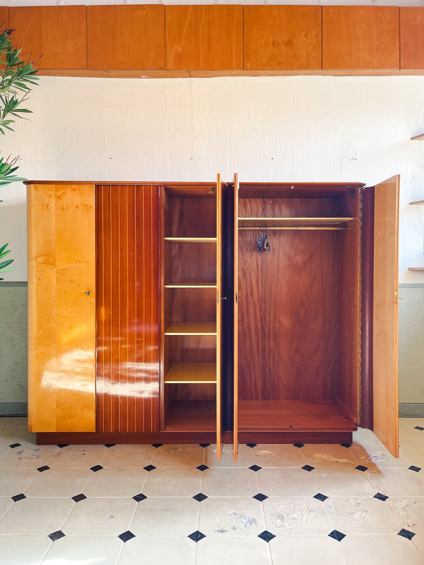 Kleiderschrank 60er 5-türig Rarität Mahagoni Birke 225 cm